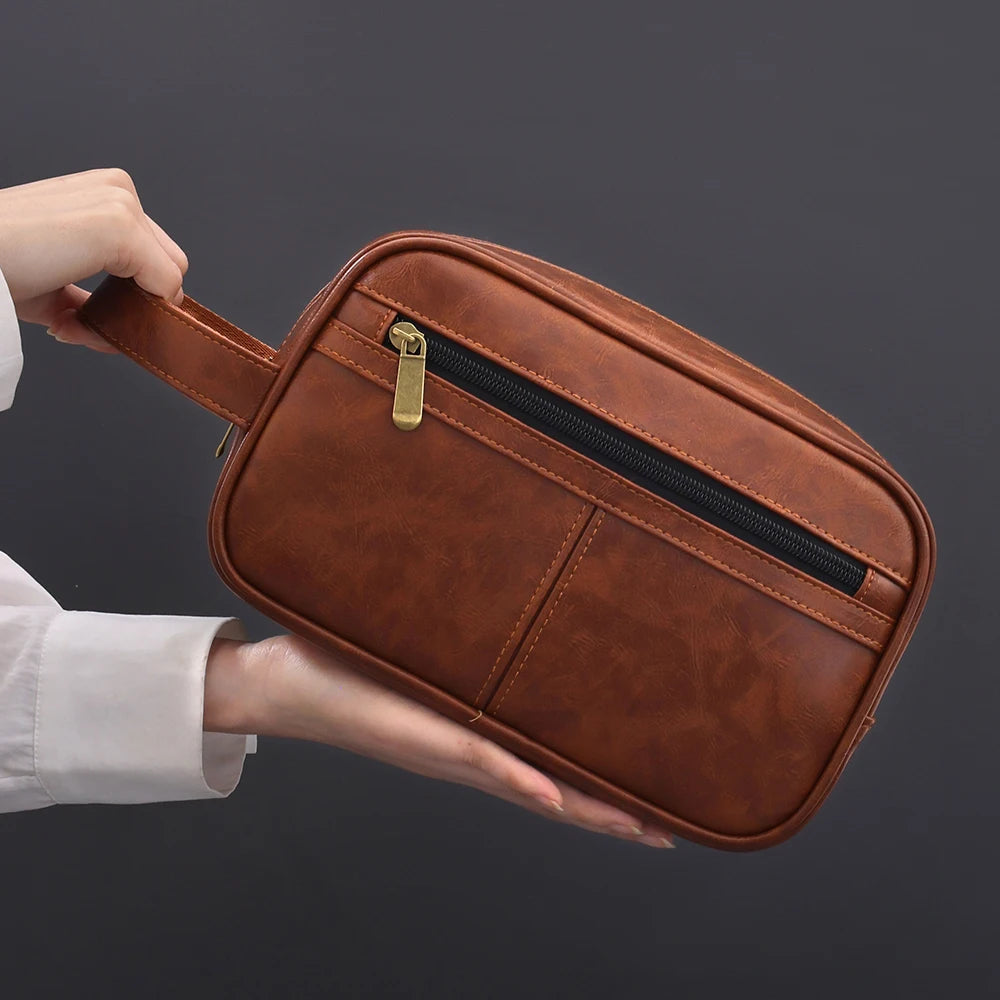 Men’s Vintage Leather Hanging Toiletry Bag