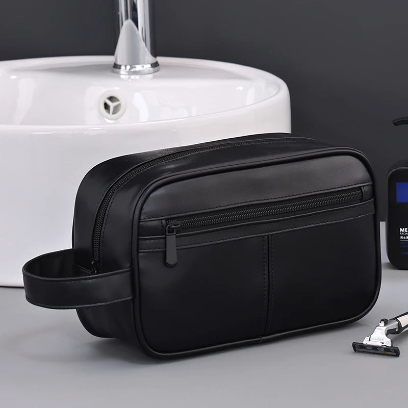 Men’s Vintage Leather Hanging Toiletry Bag