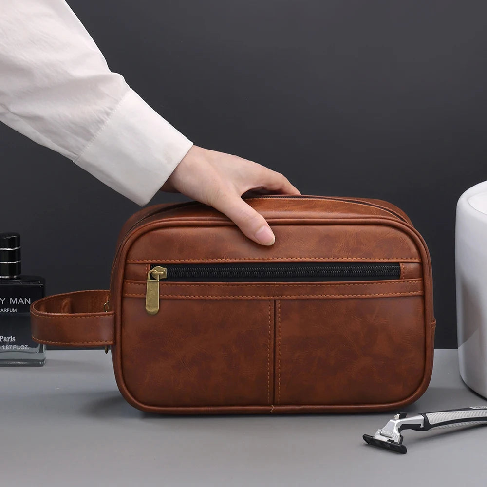 Men’s Vintage Leather Hanging Toiletry Bag